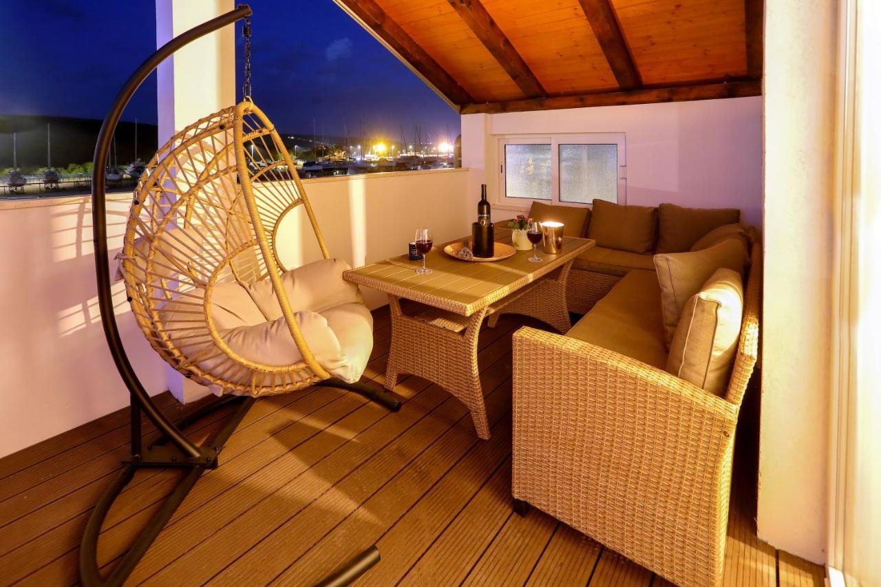 Luxury Apartments Monika Near The Sea With Private Parking Бибине Екстериор снимка