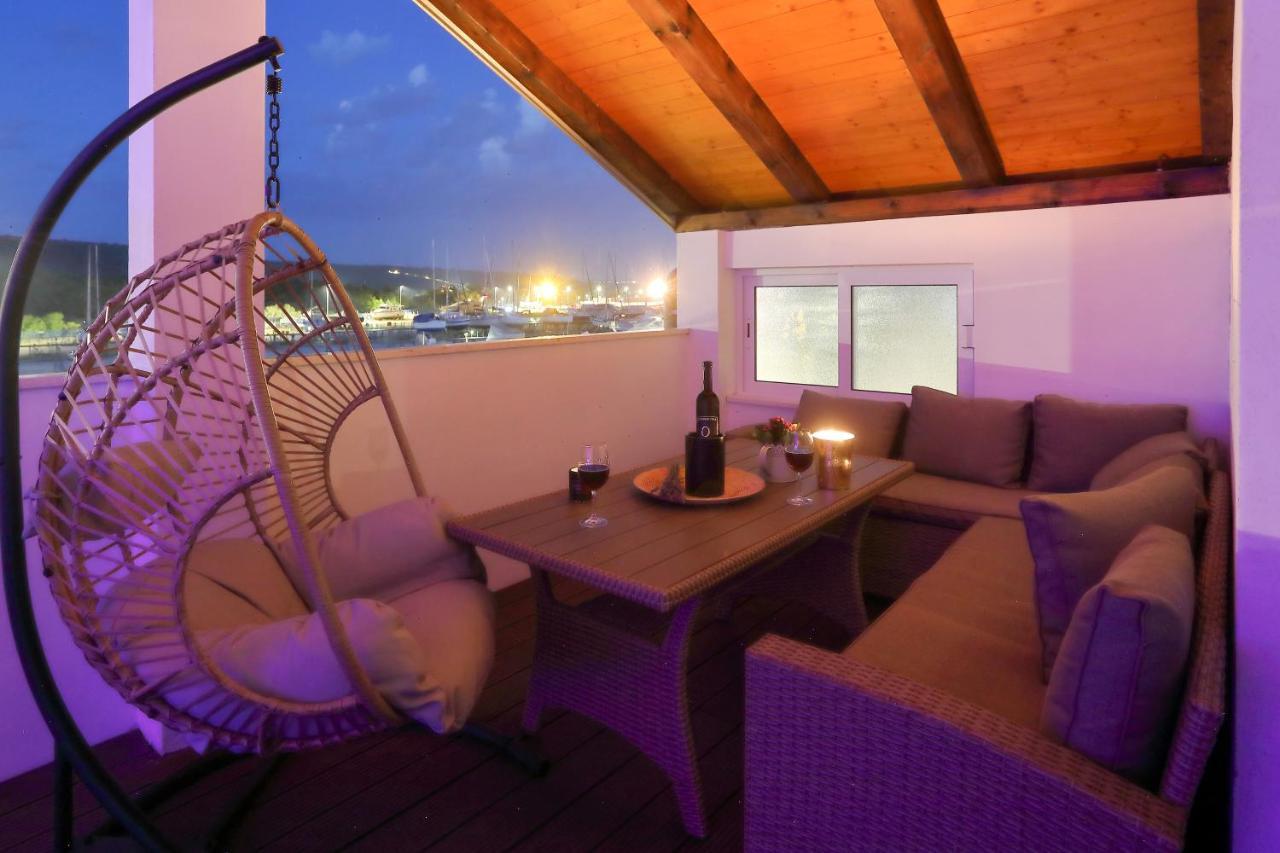 Luxury Apartments Monika Near The Sea With Private Parking Бибине Екстериор снимка
