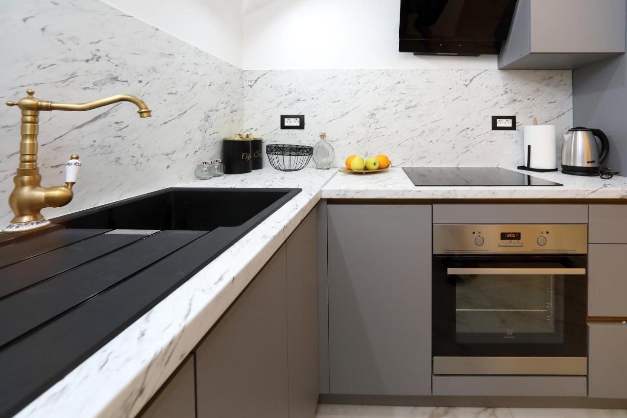 Luxury Apartments Monika Near The Sea With Private Parking Бибине Екстериор снимка