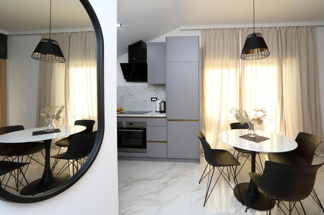 Luxury Apartments Monika Near The Sea With Private Parking Бибине Екстериор снимка